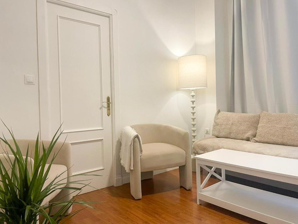Apartamentos Malaga Centro Exterior foto